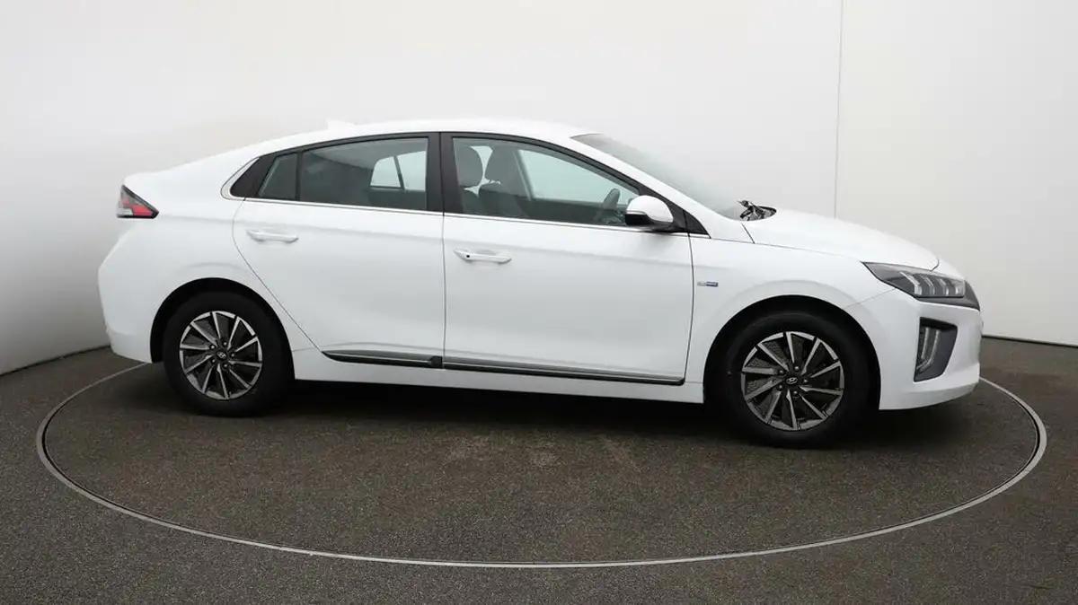 2021-hyundai-ioniq-e-premium-electric-100kw-big-48