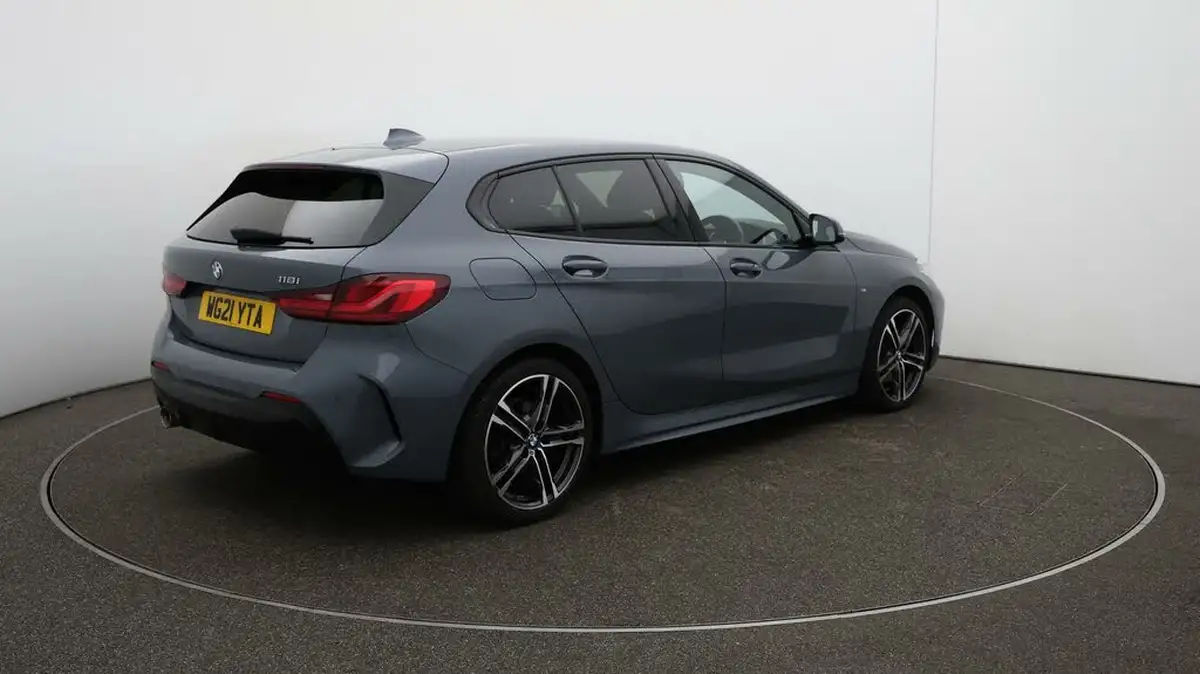 2021-bmw-1-series-15-118i-m-sport-lcp-dct-big-53