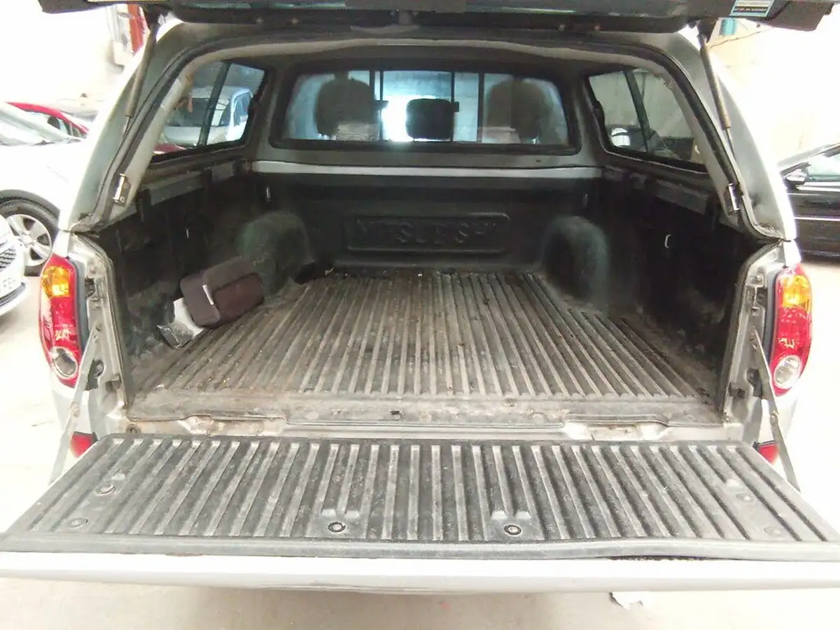 2010-mitsubishi-l200-25td-warrior-double-pickup-auto-big-16