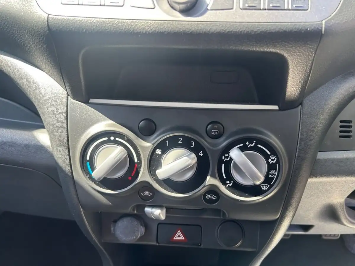 2014-suzuki-alto-10-sz-big-10