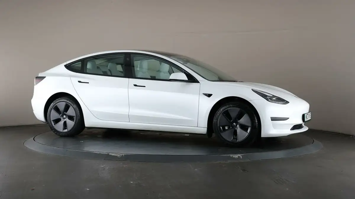 2021-tesla-model-3-e-standard-plus-big-56