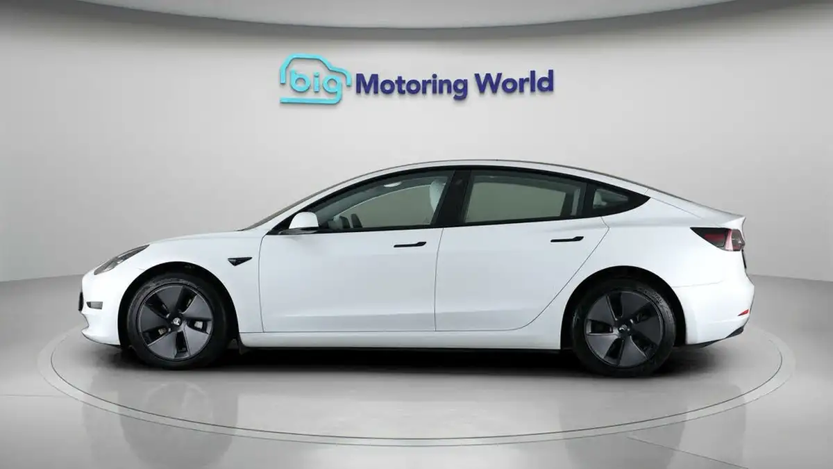 2021-tesla-model-3-e-standard-plus-big-4