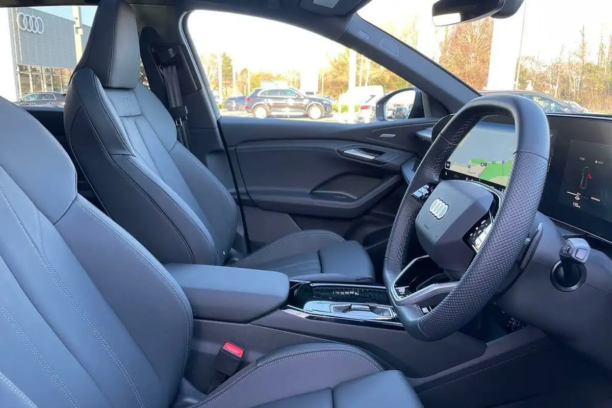 2024-audi-q6-e-tron-big-22