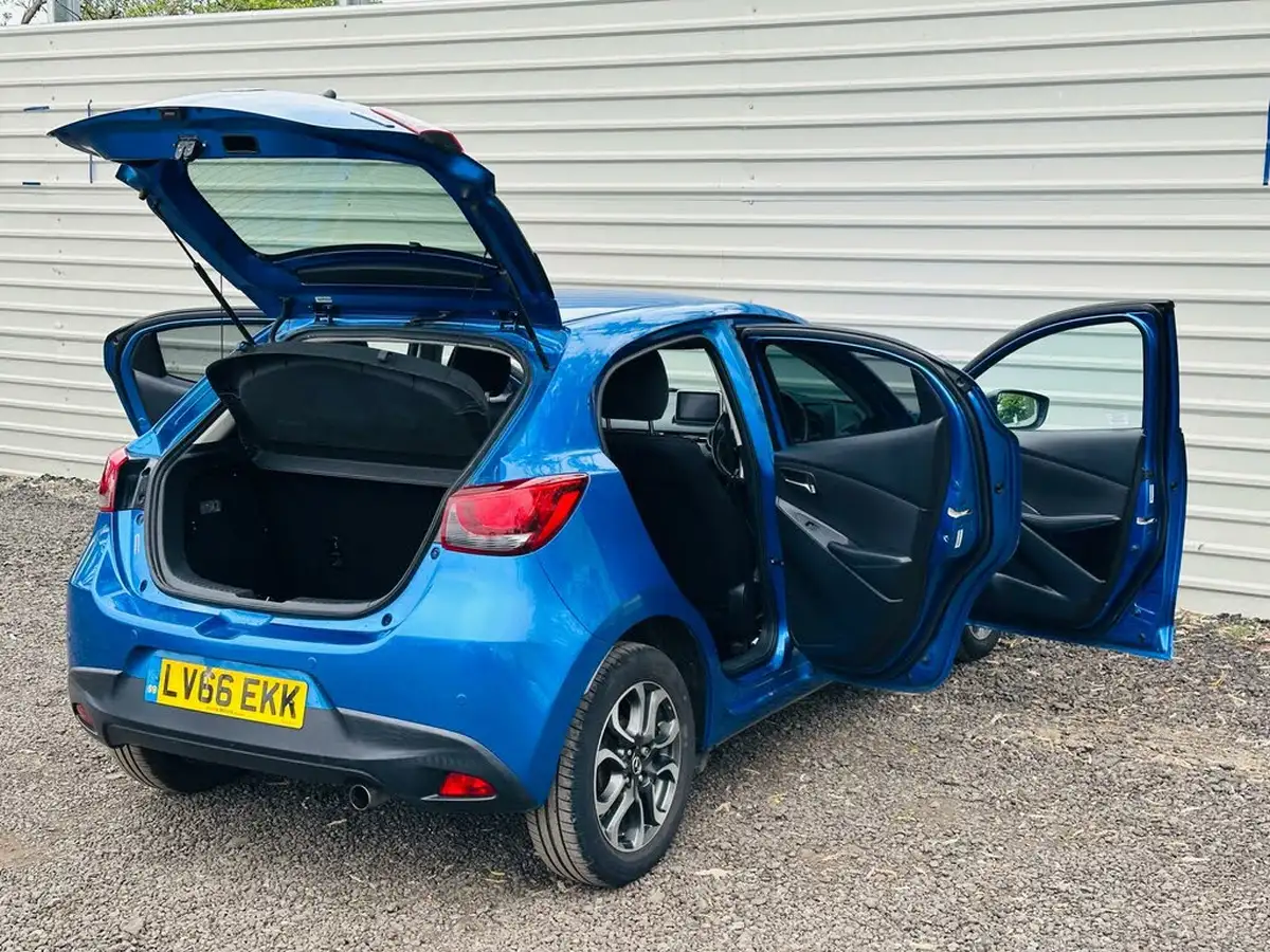 2016-mazda-mazda2-15-sport-nav-90ps-big-29