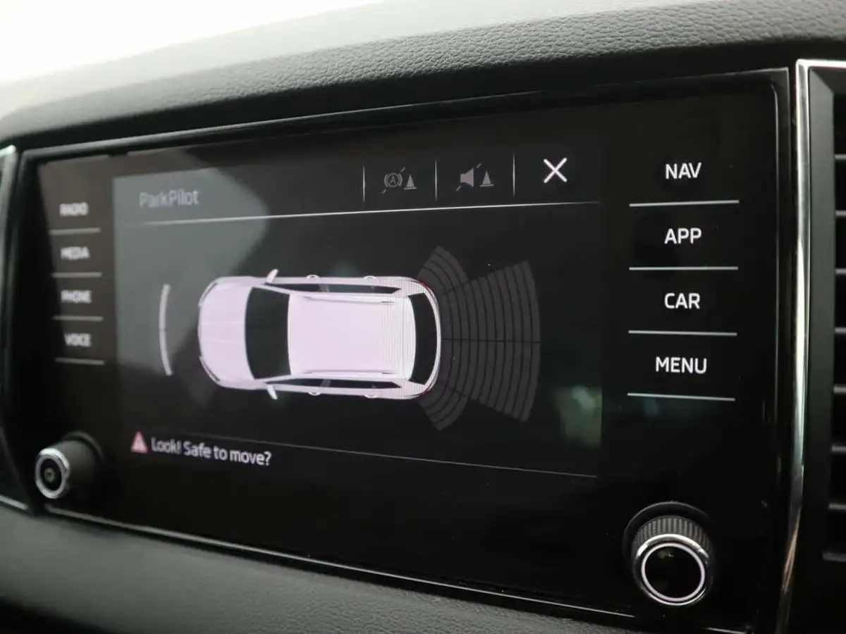 2019-skoda-karoq-10-tsi-se-technology-big-28