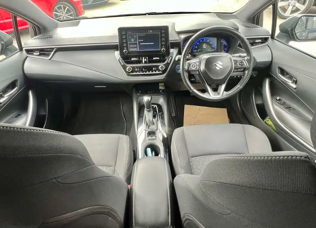 2022-suzuki-swace-18-sz5-big-13