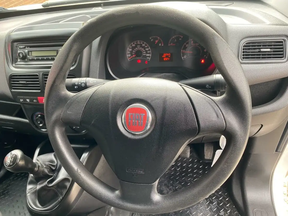 2017-fiat-doblo-cargo-13td-l1h2-big-32