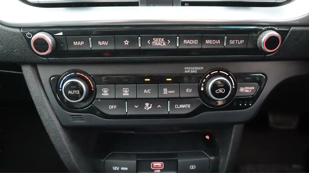 2021-kia-e-niro-ev-3-big-12