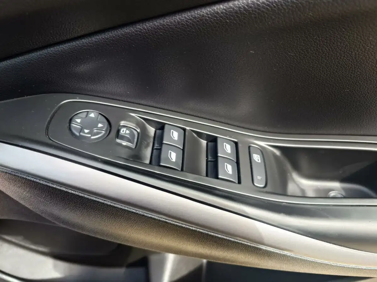 2022-vauxhall-grandland-12-gs-line-big-34