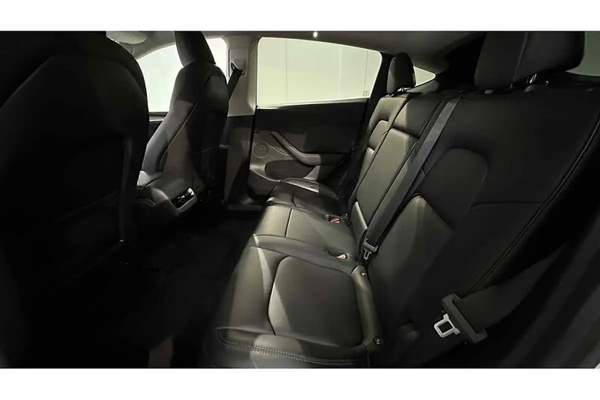 2023-tesla-model-y-e-rwd-big-21