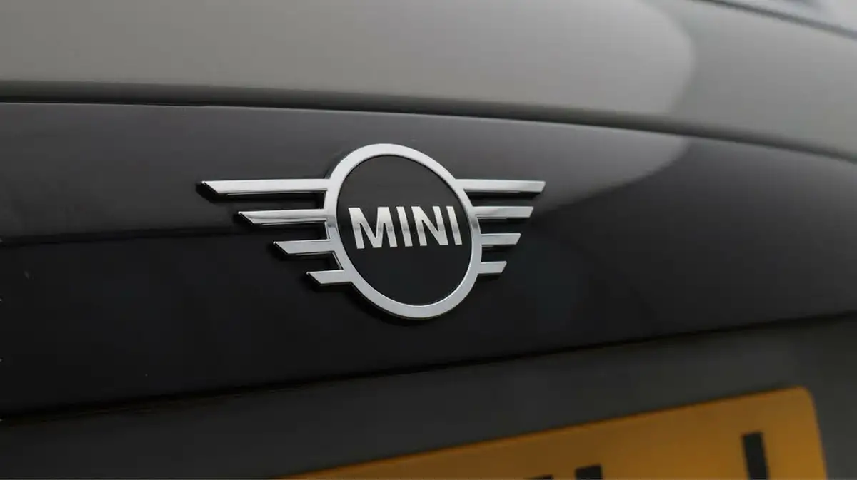 2022-mini-cooper-15-cooper-classic-hatchback-3d-auto-big-20