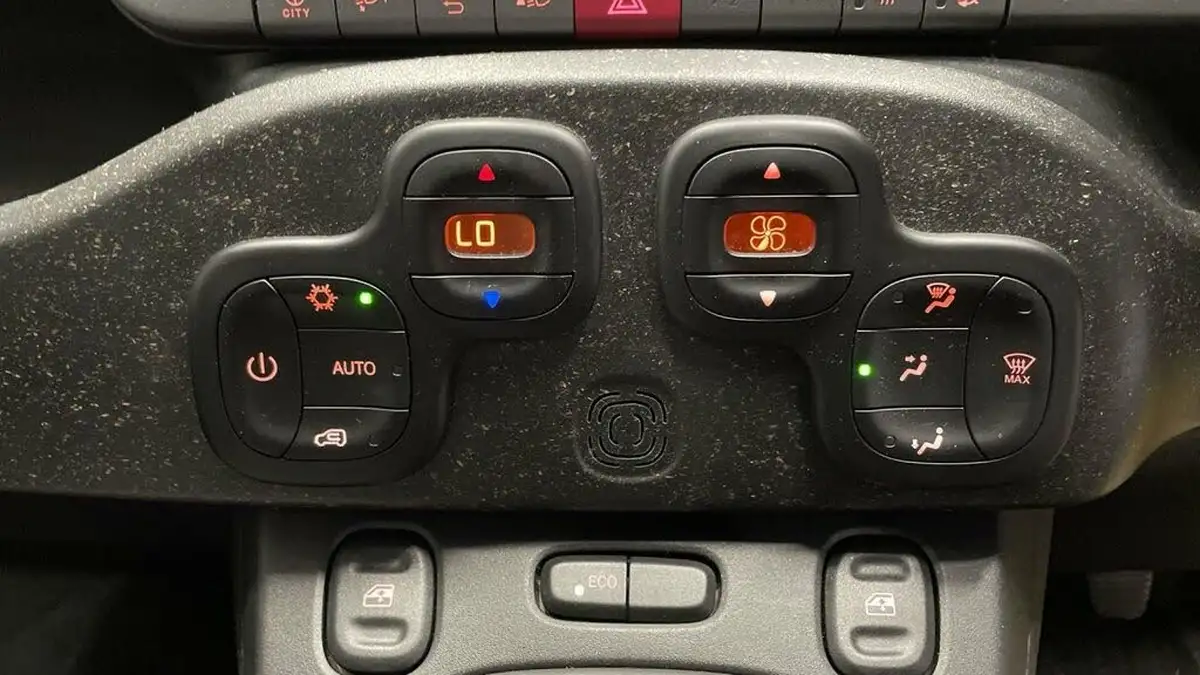 2021-fiat-panda-09-cross-85bhp-big-25