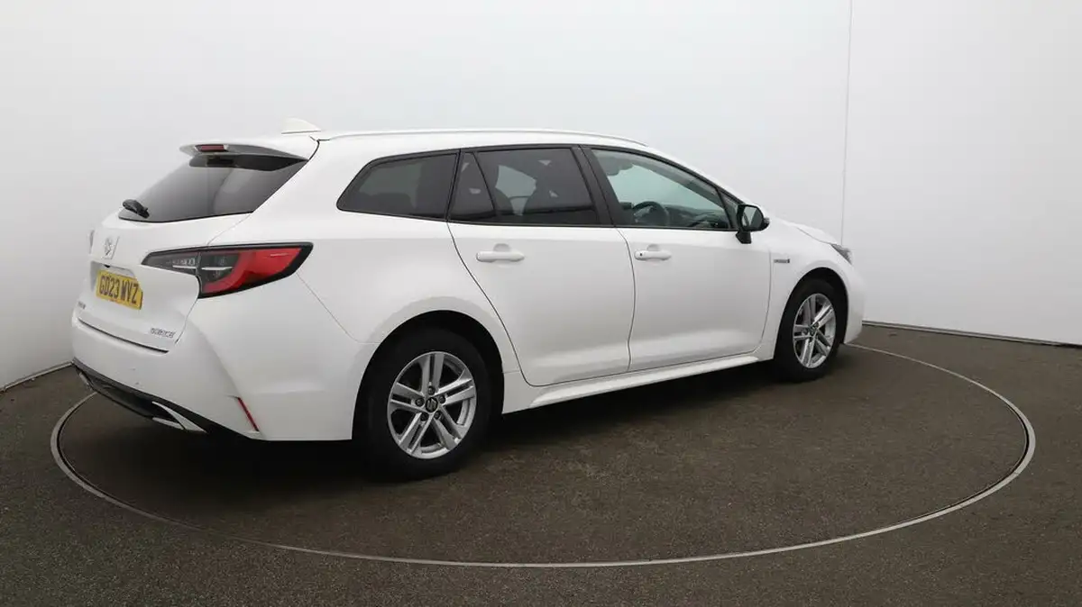 2023-suzuki-swace-18-motion-big-53