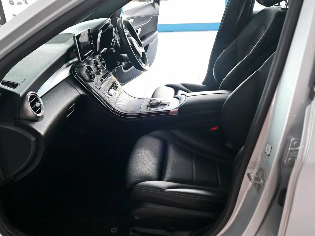 2017-mercedes-benz-c-class-21d-c220d-amg-line-ss-saloon-4d-9g-tronic-plus-big-3