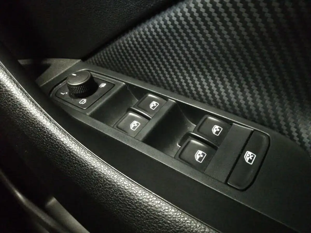 2024-skoda-kamiq-10-tsi-monte-carlo-116ps-dsg-big-16