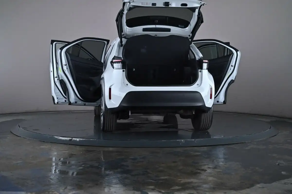 2023-toyota-yaris-cross-15-vvt-i-excel-awd-i-big-58