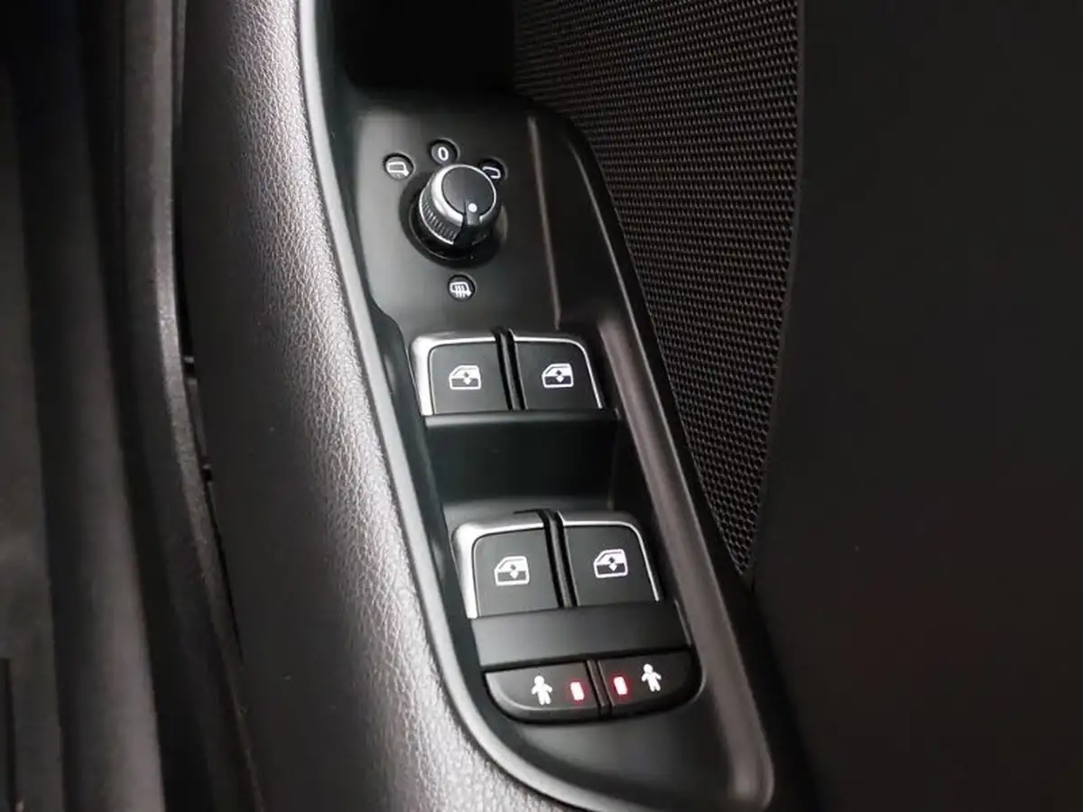 2019-audi-a3-20-35-tdi-s-line-sportback-5d-tronic-big-18