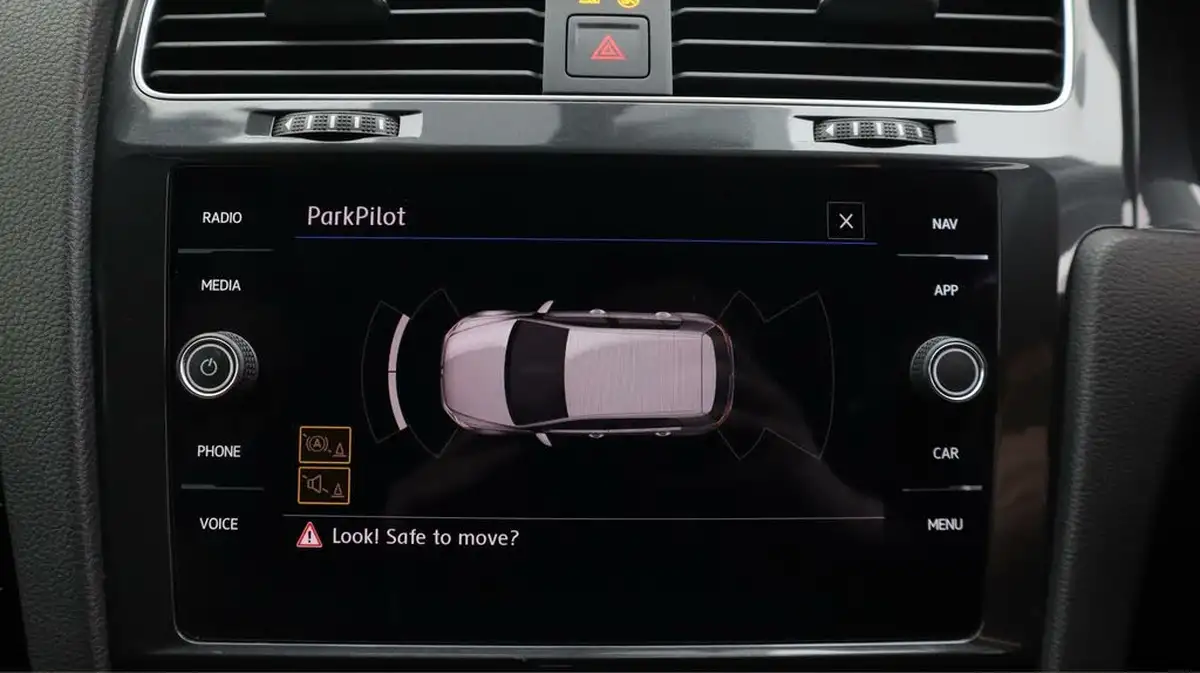 2019-volkswagen-golf-15-tsi-match-edition-150ps-hatchback-dsg-big-24