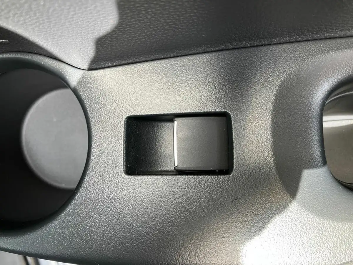 2023-toyota-corolla-20-vvt-i-gr-sport-193bhp-hatchback-big-30