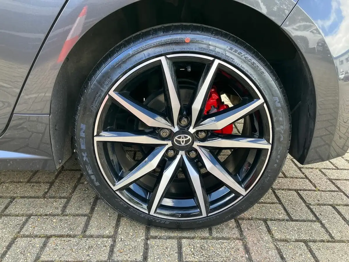 2023-toyota-corolla-20-vvt-i-gr-sport-193bhp-hatchback-big-6