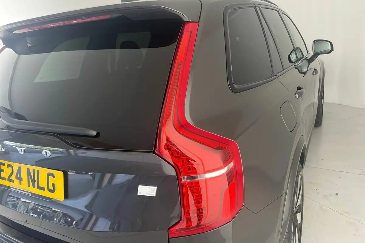 2024-volvo-xc90-20-t8-plus-big-19