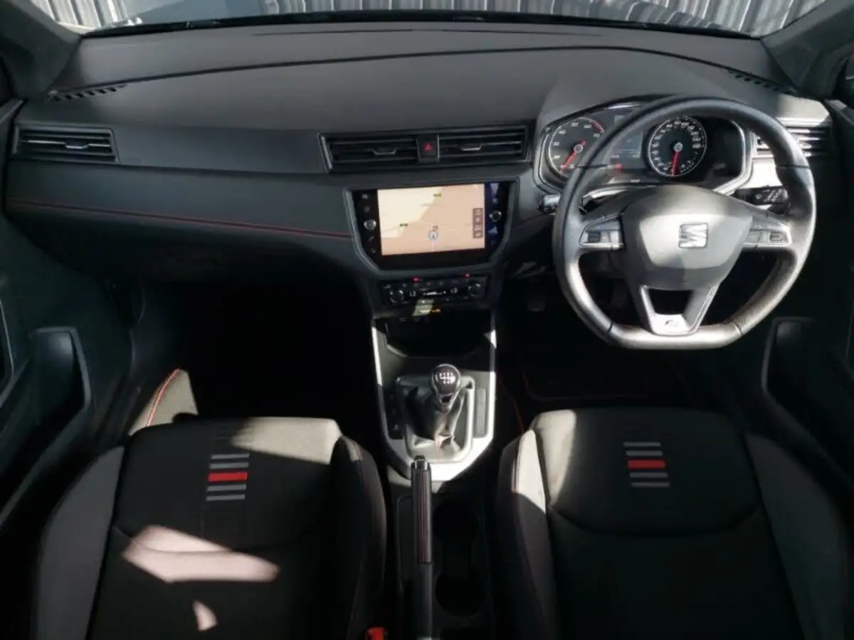 2019-seat-arona-10-tsi-fr-ss-big-2