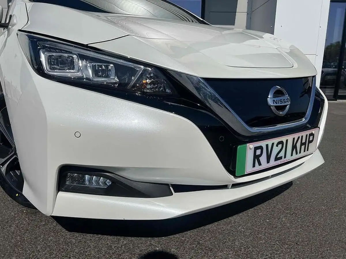 2021-nissan-leaf-e-tekna-big-13