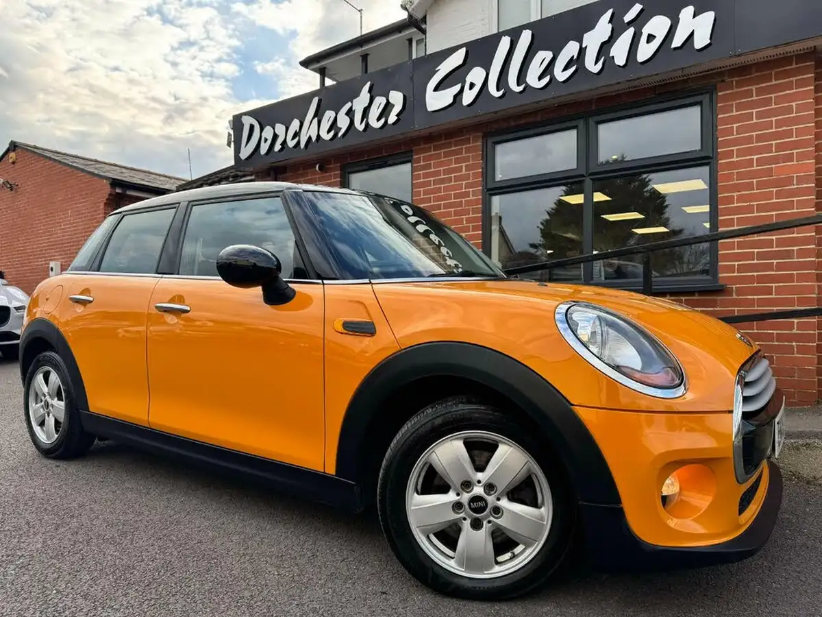 2015-mini-cooper-15-cooper-5d-auto-big-0
