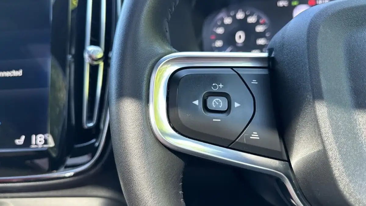 2020-volvo-xc40-20-b4-inscription-pro-big-20