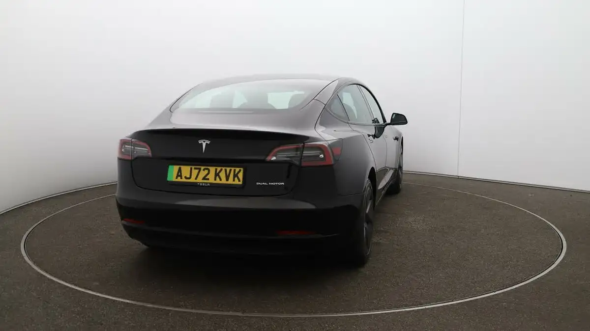 2022-tesla-model-3-e-long-range-big-55
