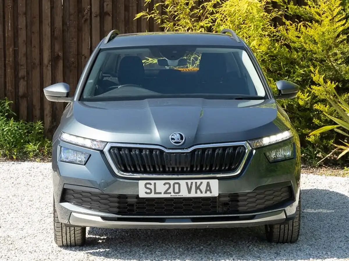 2020-skoda-kamiq-10-tsi-se-95ps-big-17