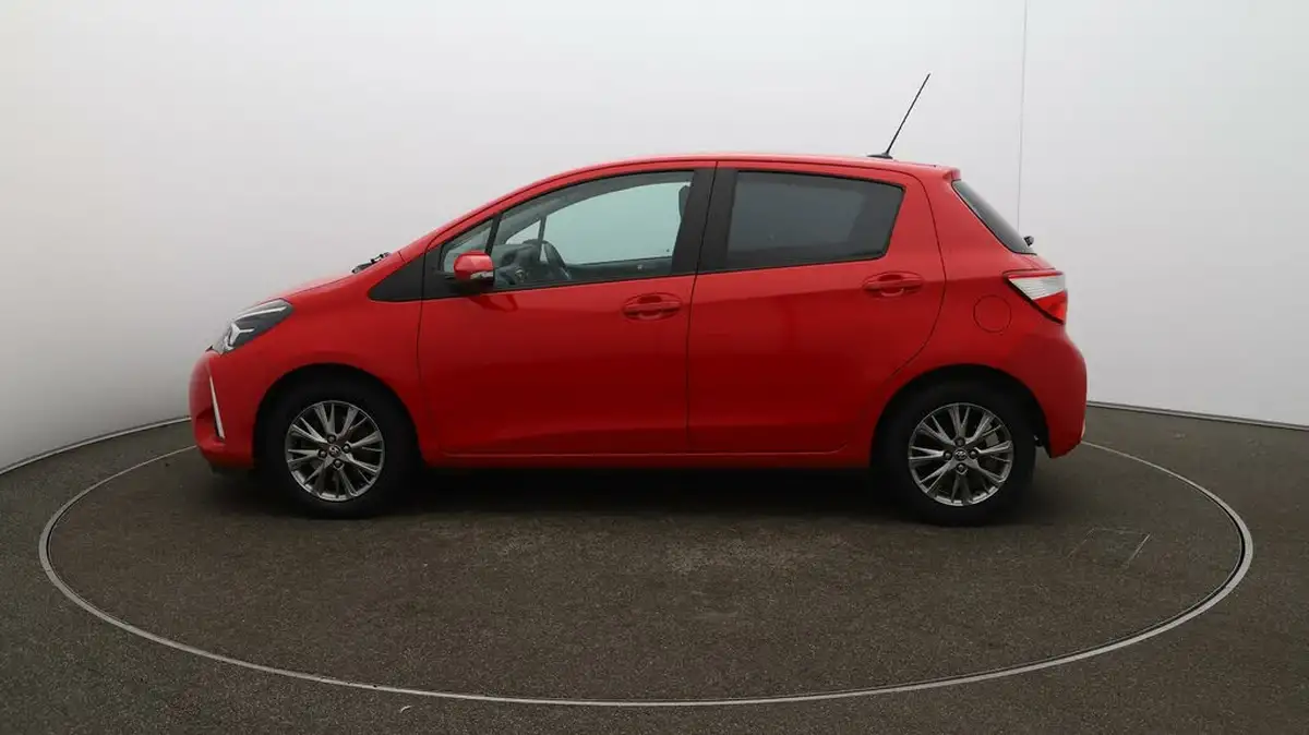 2018-toyota-yaris-15-vvt-i-icon-111bhp-1497cc-big-61