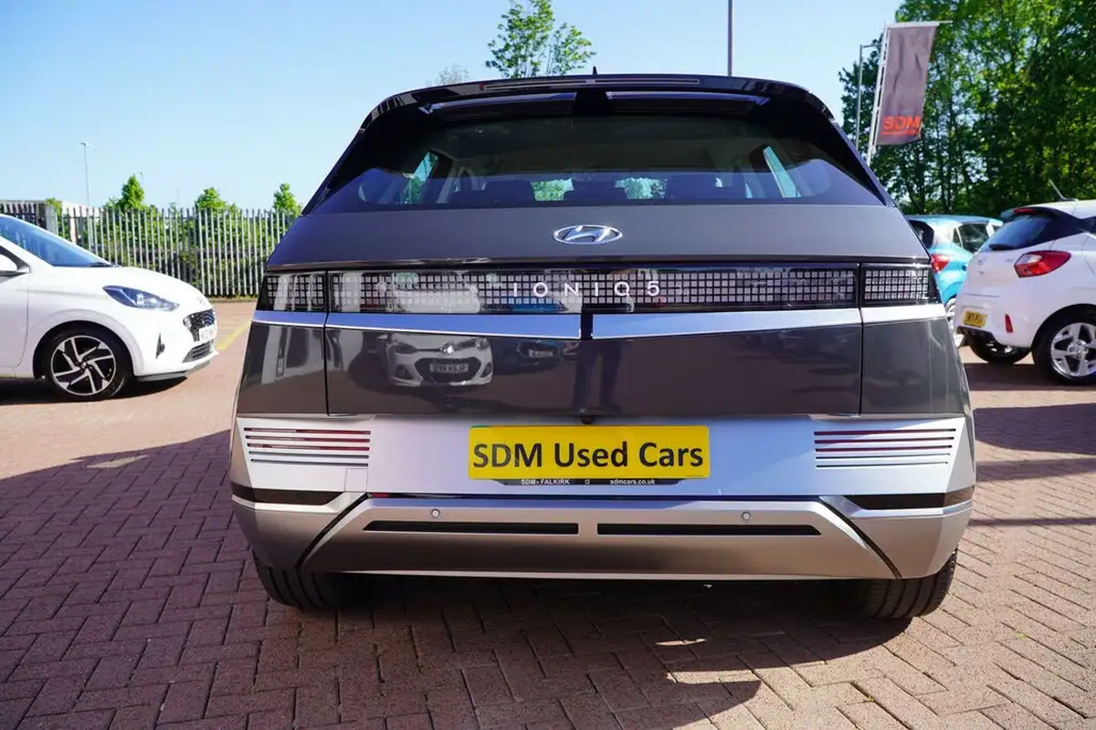 2023-hyundai-ioniq-5-e-premium-170ps-58kwh-rwd-big-10