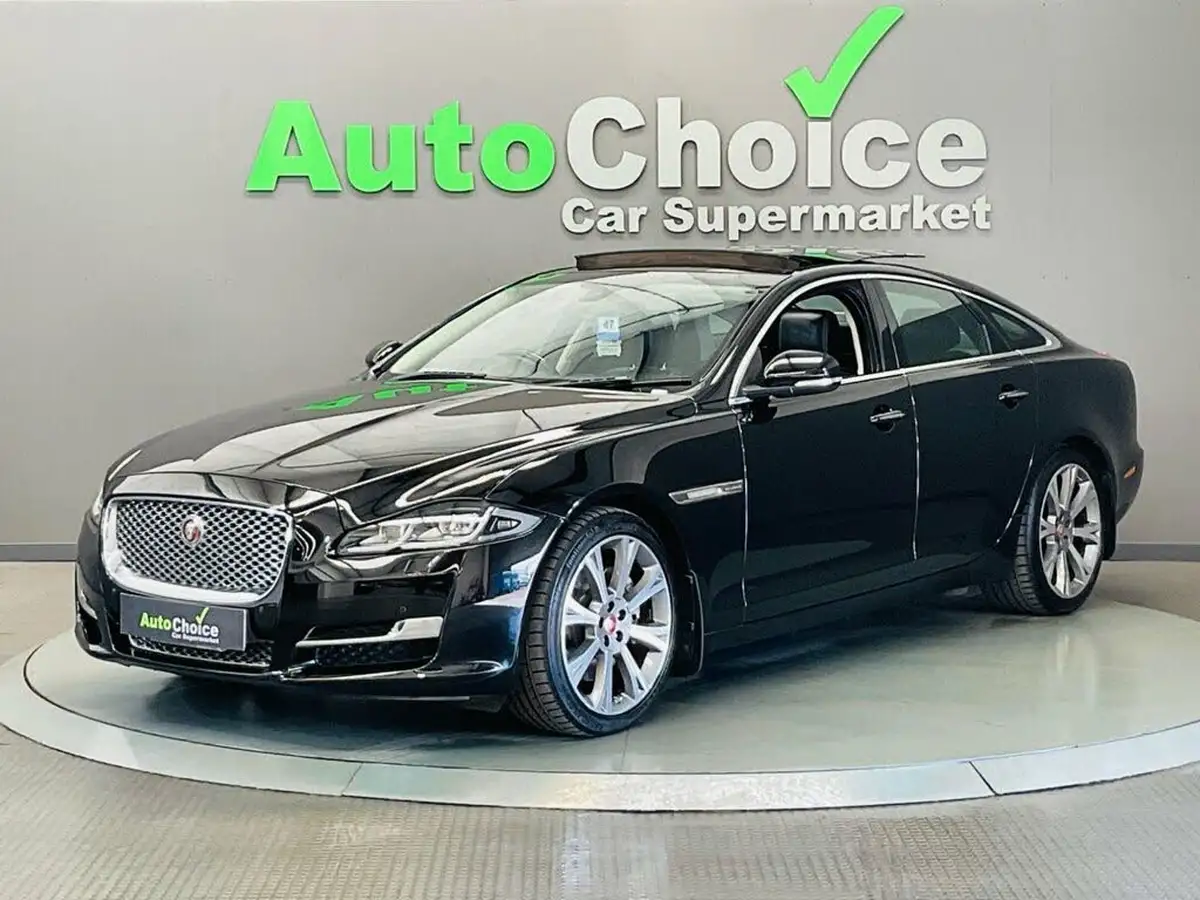 2017-jaguar-xj-series-30td-xj-portfolio-lwb-big-7