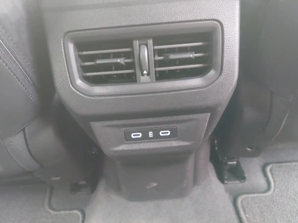 2024-dacia-jogger-16-tce-extreme-big-11
