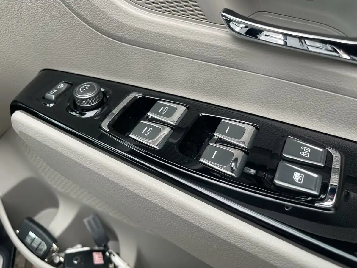 2024-kgm-ssangyong-korando-15-k40-big-38