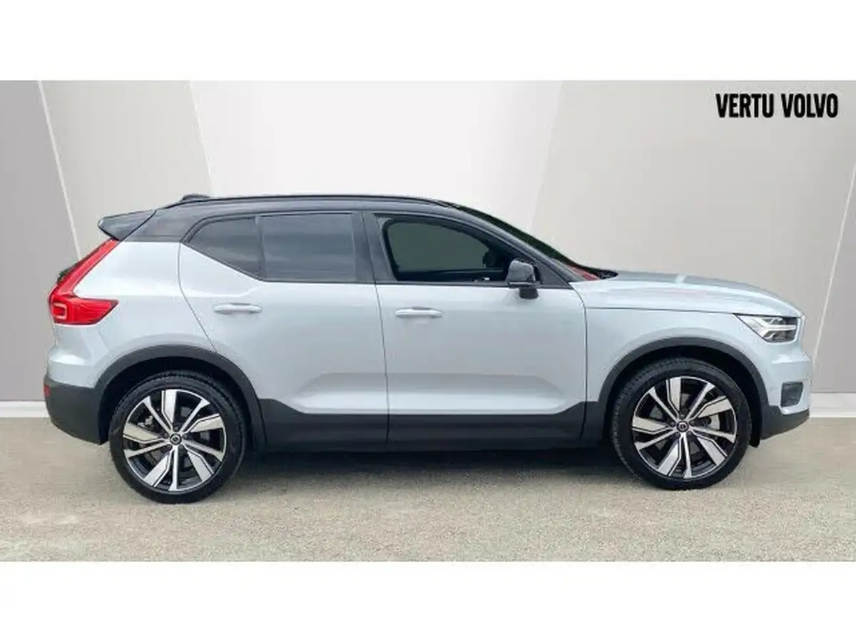 2022-volvo-xc40-e-recharge-pro-big-2