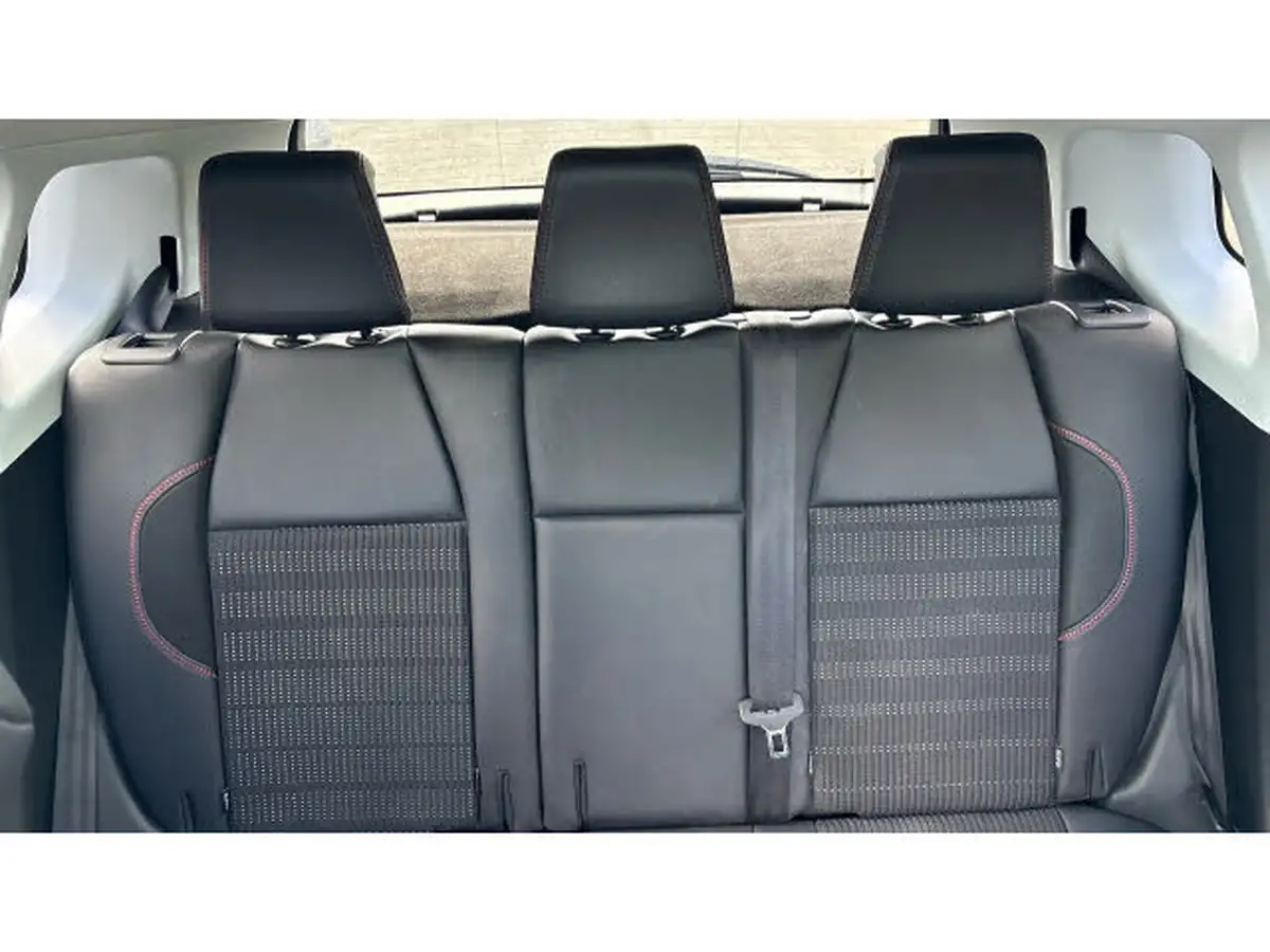 2019-peugeot-2008-suv-12-puretech-gt-line-130bhp-big-14