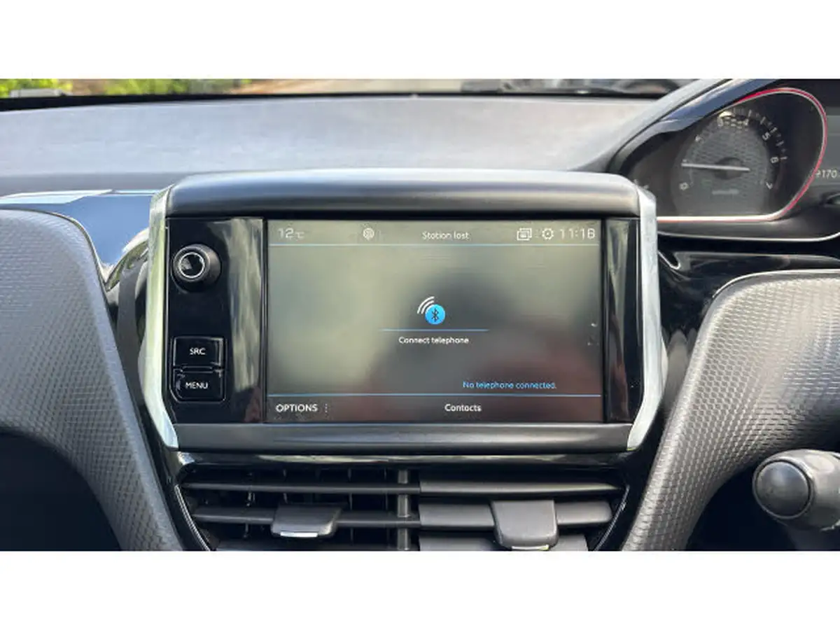 2019-peugeot-2008-suv-12-puretech-gt-line-130bhp-big-42
