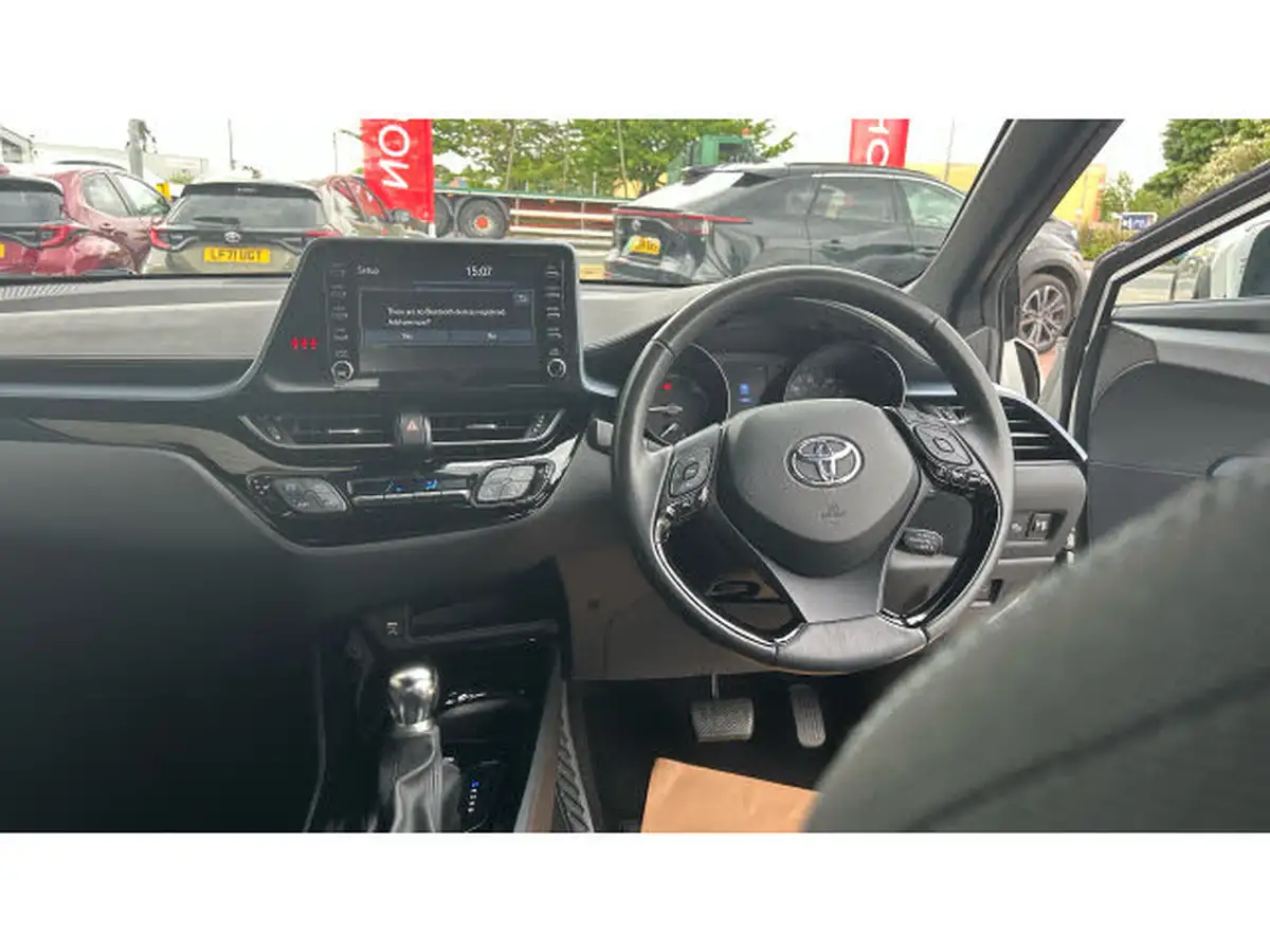 2020-toyota-c-hr-18-vvt-i-design-big-4