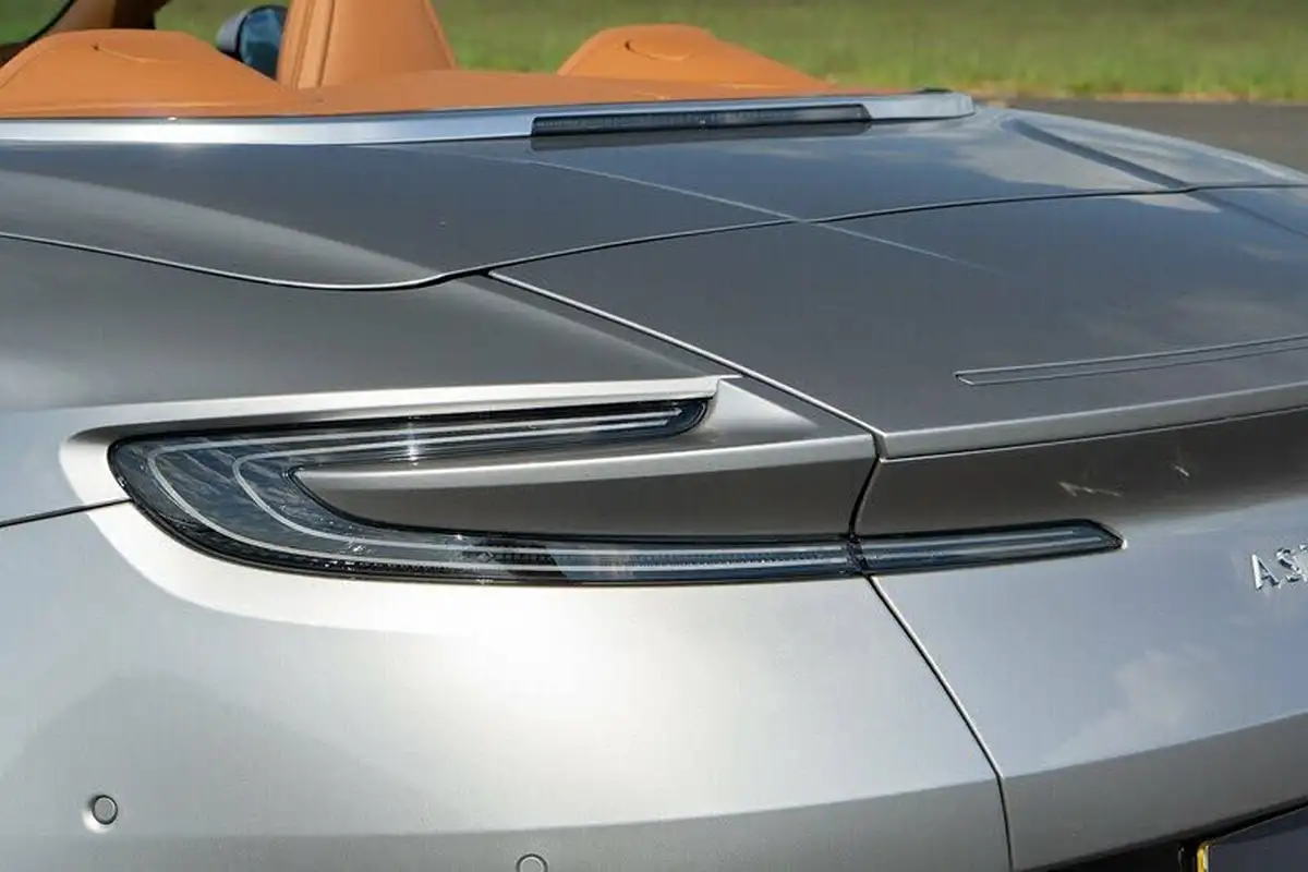 2024-aston-martin-db12-40-v8-auto-euro-6-ss-2dr-big-14
