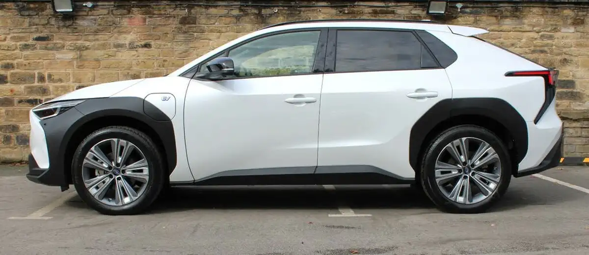 2022-subaru-solterra-e-touring-big-2