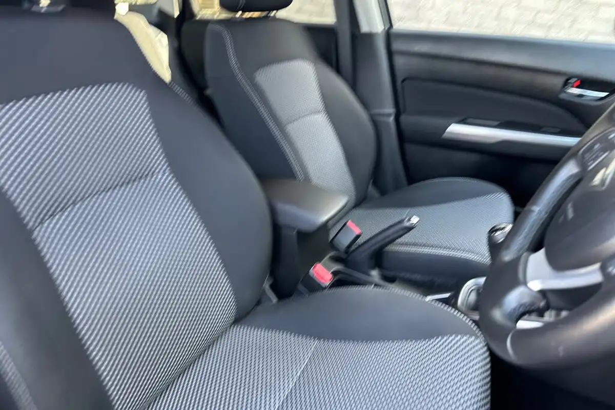 2019-suzuki-vitara-10-boosterjet-sz-t-big-32