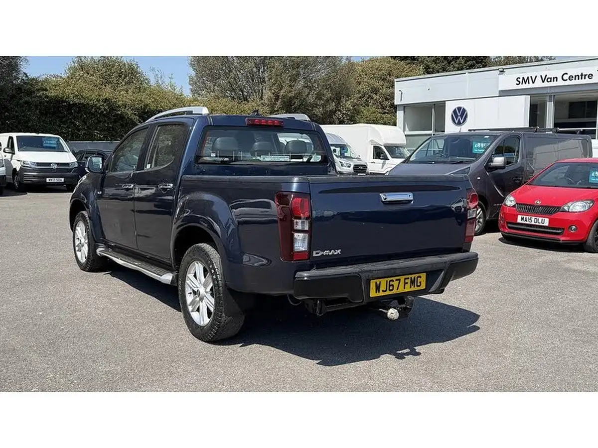 2017-isuzu-d-max-19td-utah-big-2