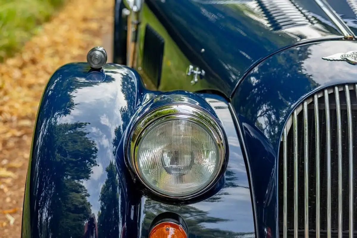 2003-morgan-44-18-2-seat-runabout-big-35