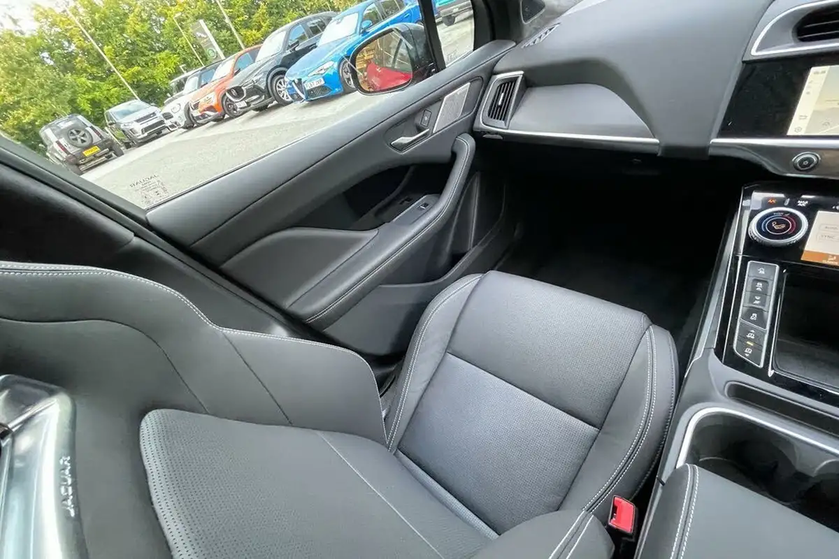 2024-jaguar-i-pace-ev400-400-sport-big-12