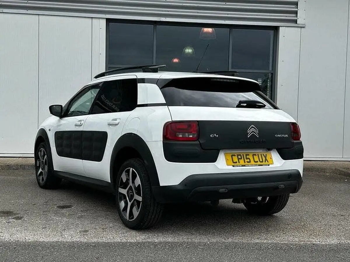 2015-citroen-c4-cactus-16bluehdi-flair-big-3