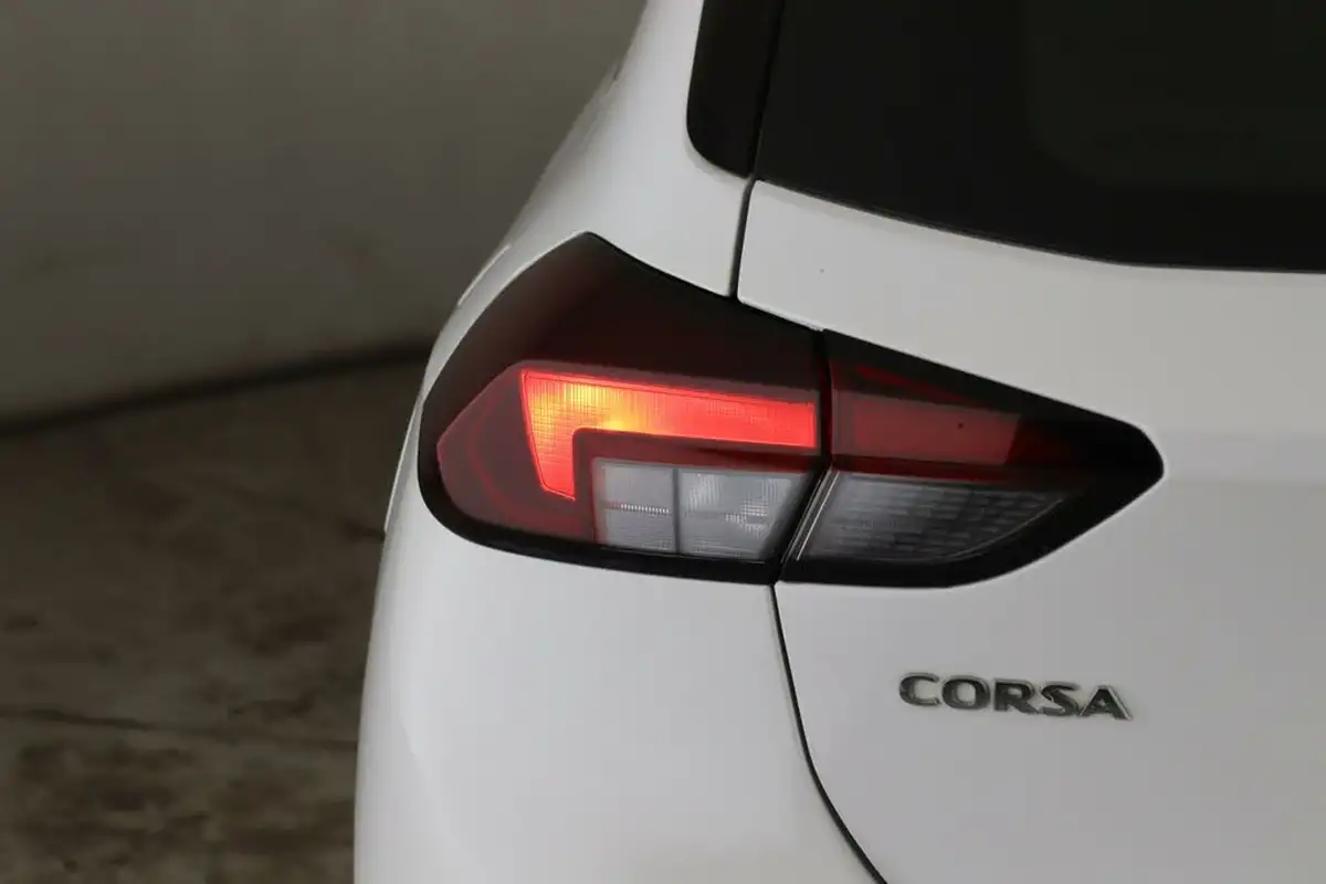 2021-vauxhall-corsa-12i-se-big-8