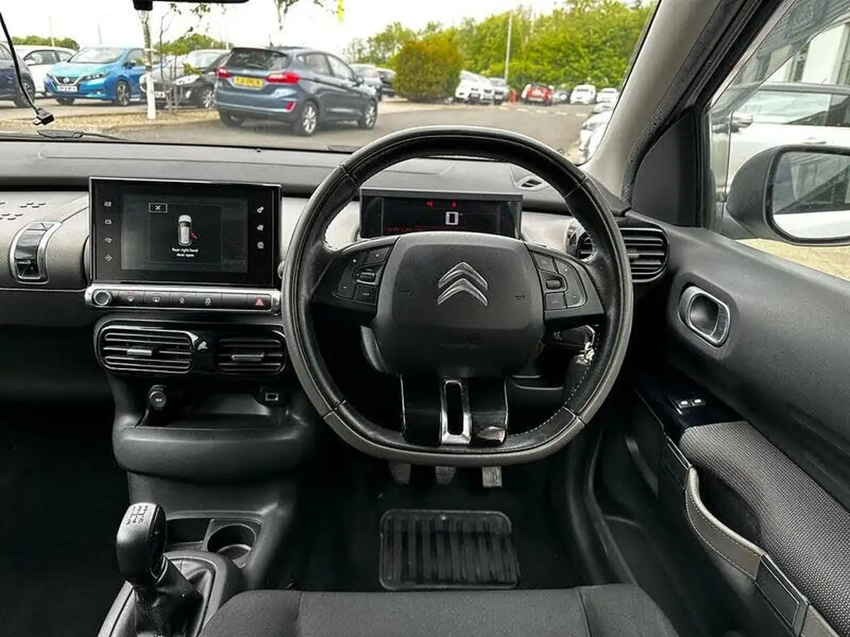 2015-citroen-c4-cactus-16bluehdi-flair-big-27