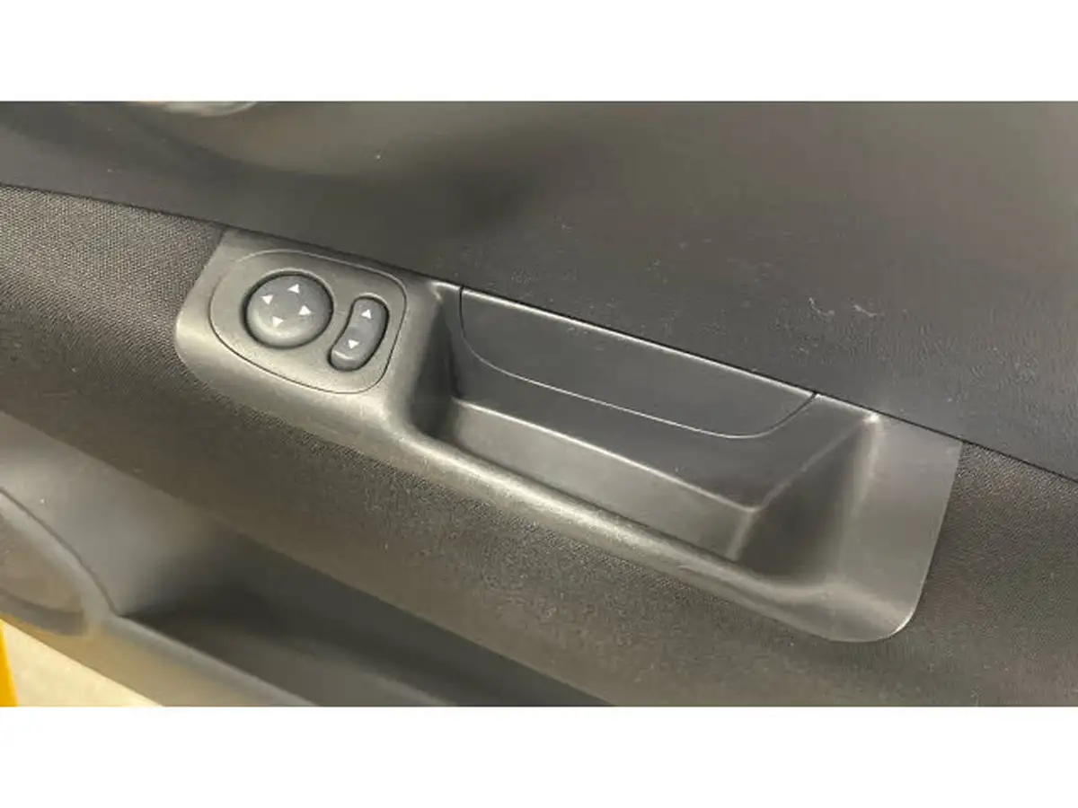 2017-fiat-500-12-lounge-big-28